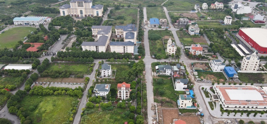 Bồi thường thiệt hại đối với đất thuộc hành lang bảo vệ an toàn công trình, khu vực bảo vệ, vành đai an toàn khi xây dựng công trình, khu vực có hành lang bảo vệ an toàn